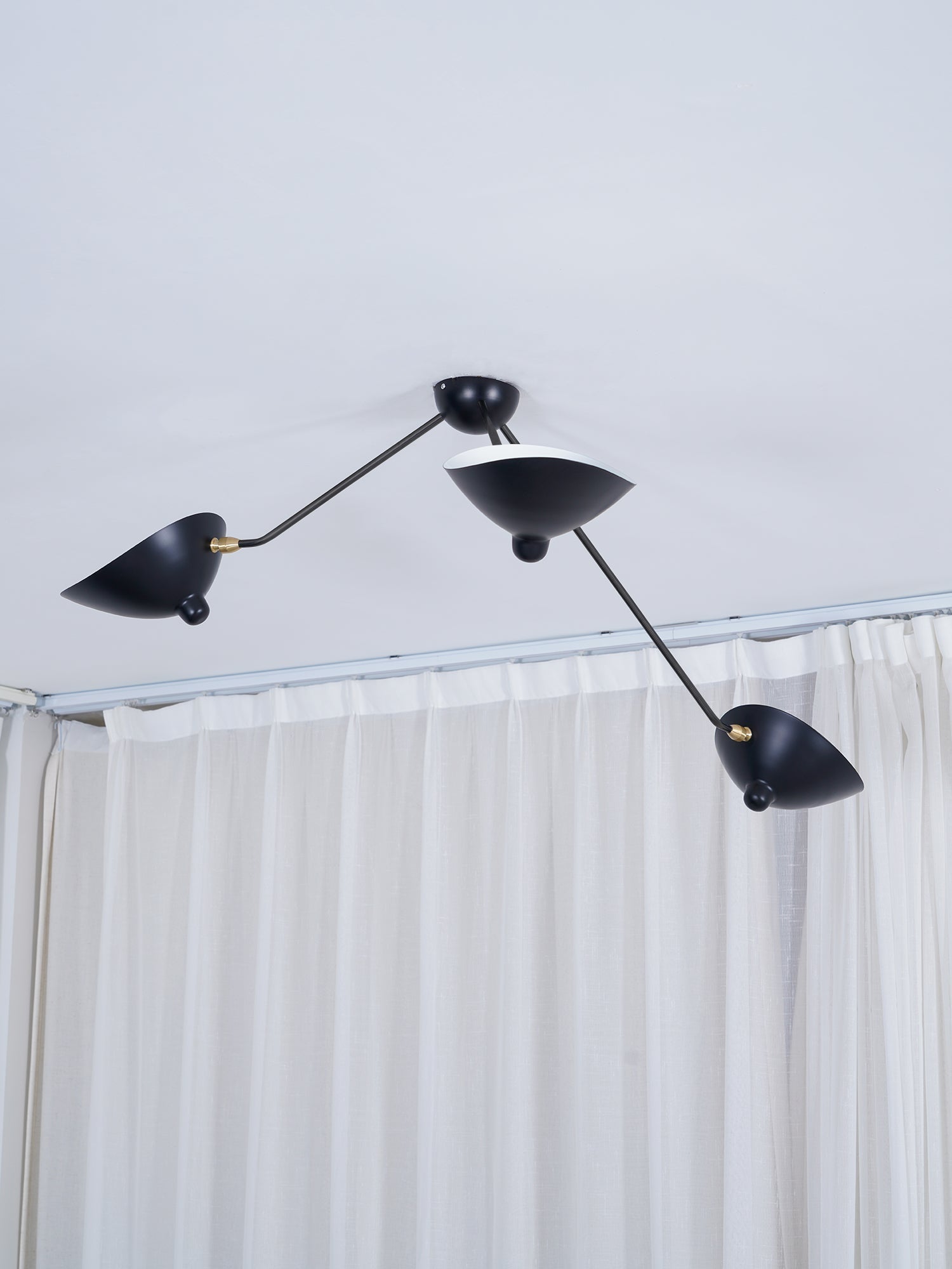 Solara Plafonnier Trois Bras Noir Sculptural