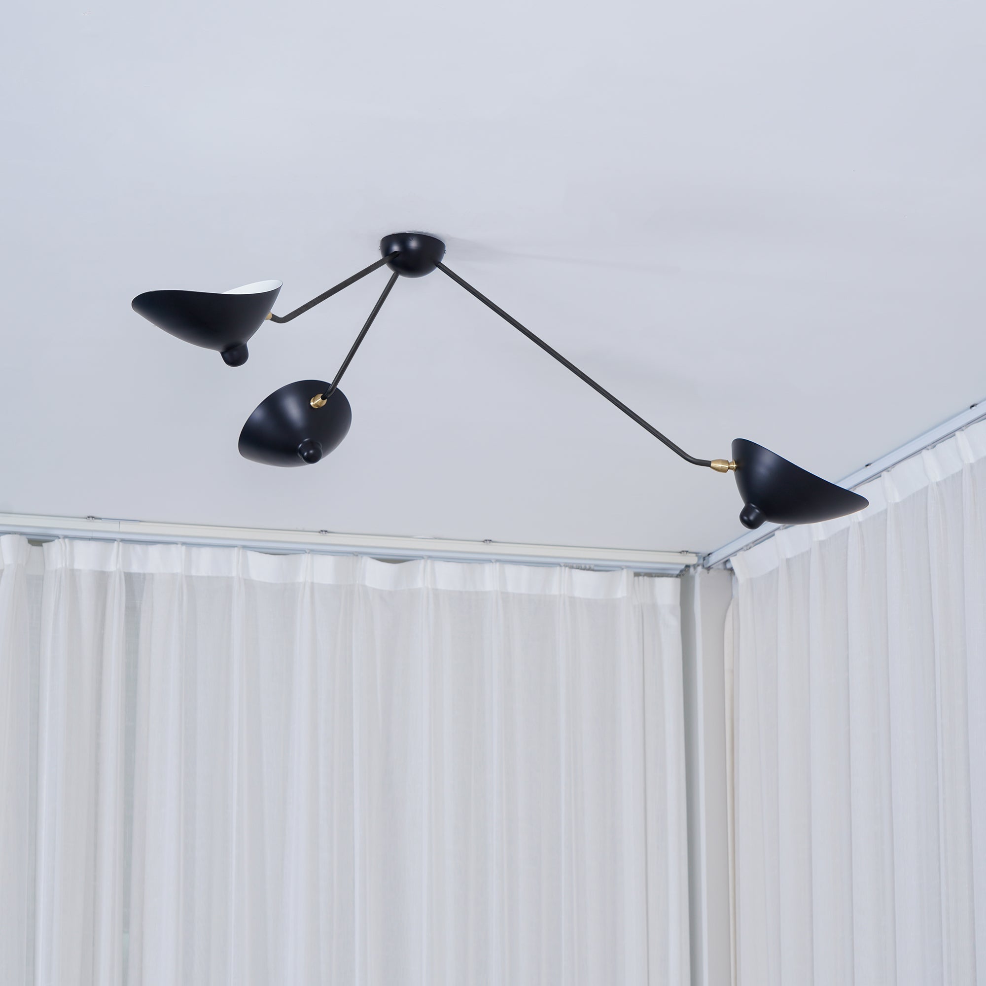 Solara Plafonnier Trois Bras Noir Sculptural