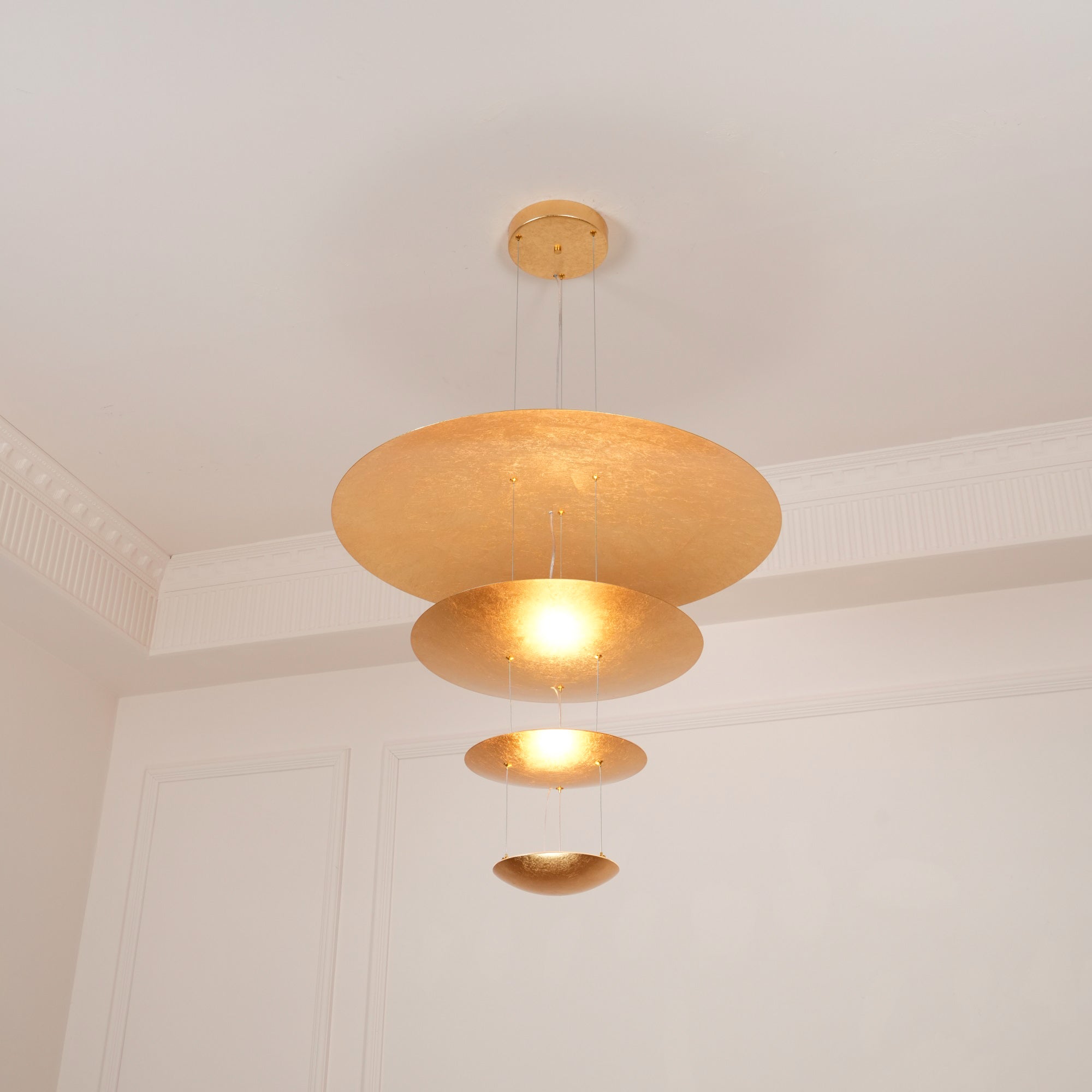 Zathaara Suspension Feuilles d’Or Étagées