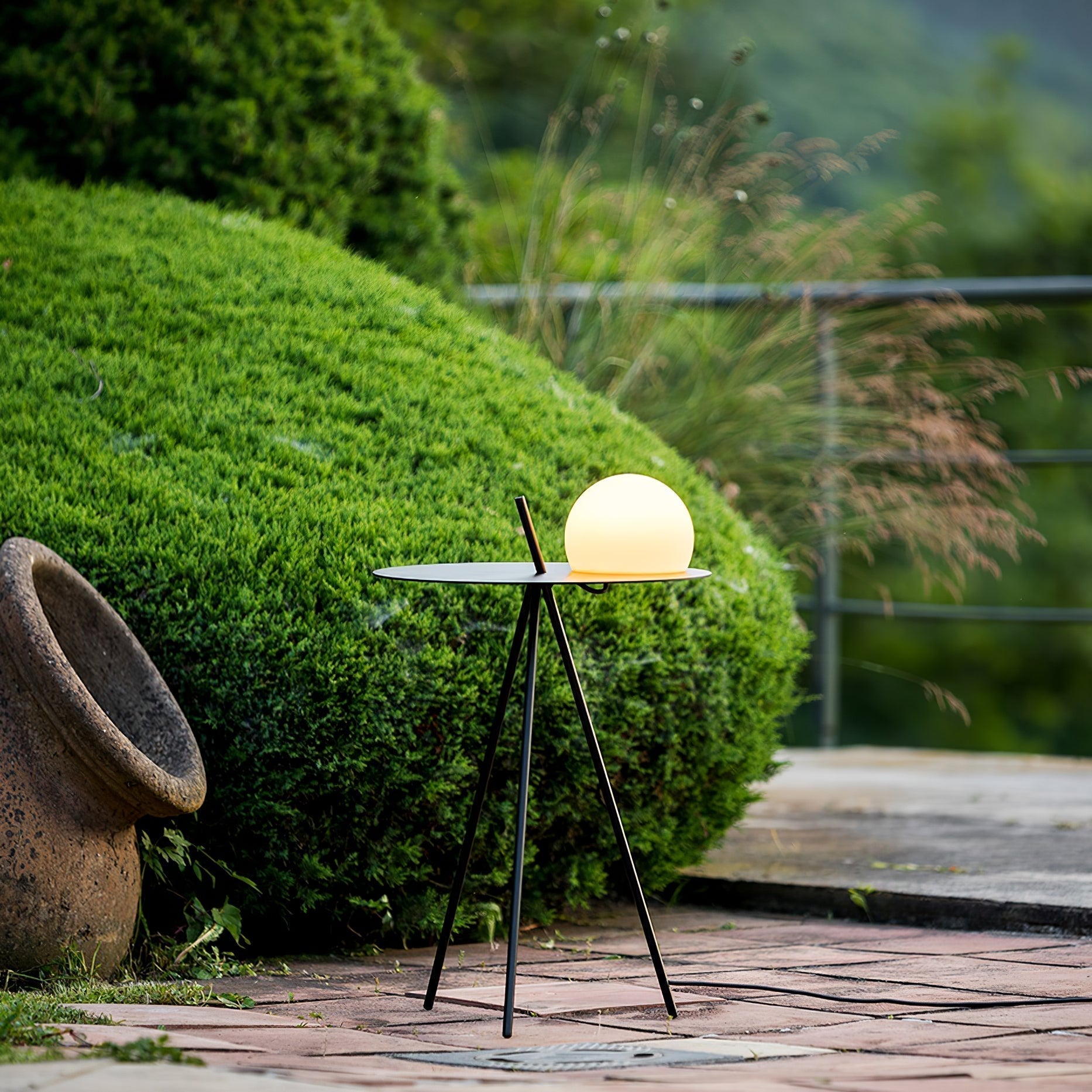 Ray Solar Tripod Outdoor  Table Floor Lamp