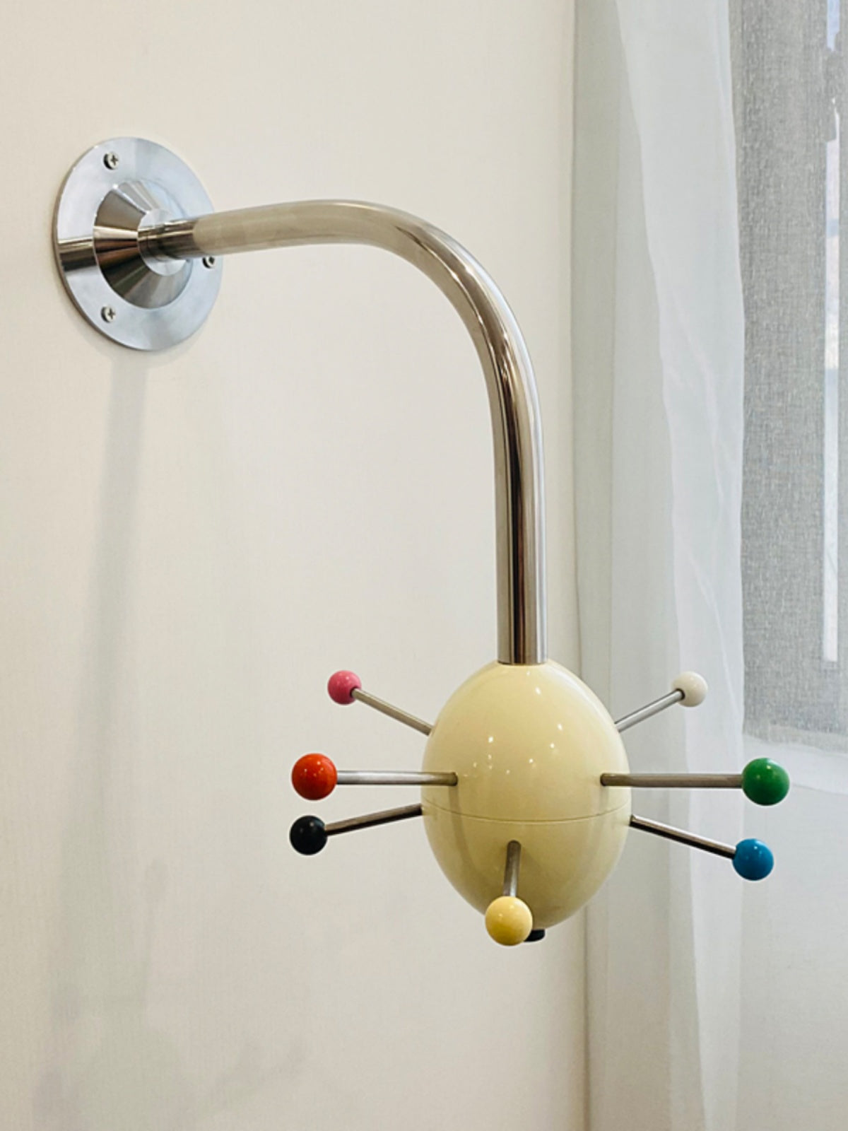 Sputnik Porte-Manteau Mural avec Crochets Colorés pour Couloir Moderne