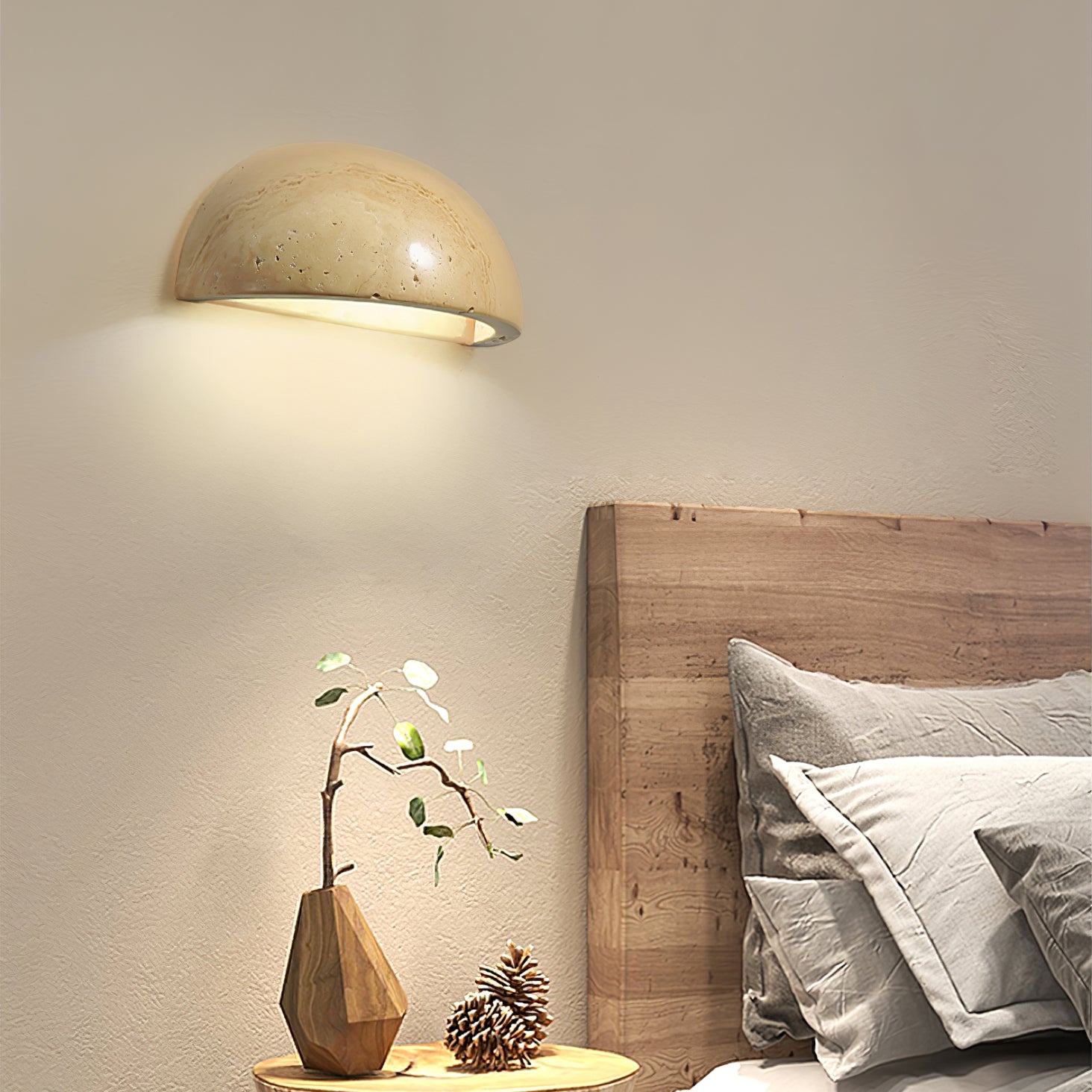 Vethayra Demi-Dôme Travertin Luminaire Mural