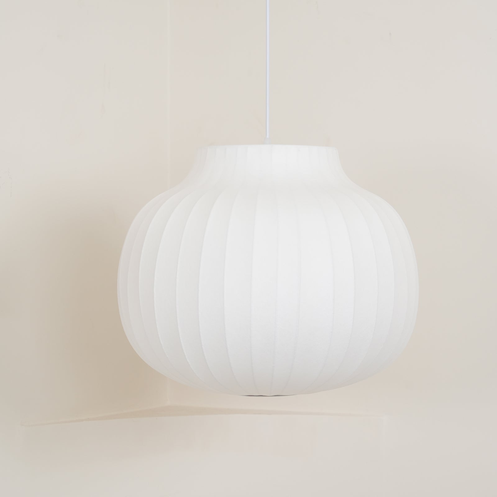 Suspension Abat-jour en Soie Pliée Courbée Moderne Minimaliste