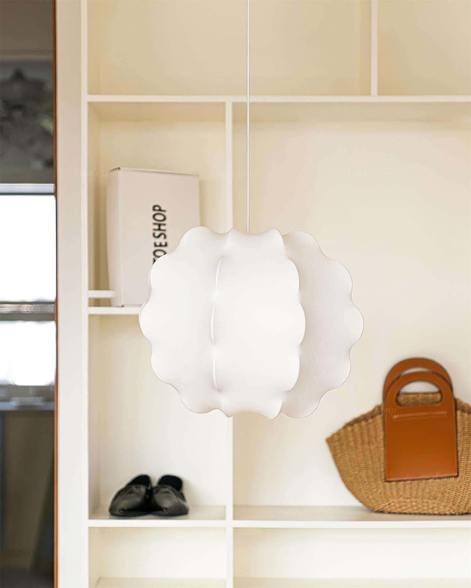 Striata Courbe Suspension