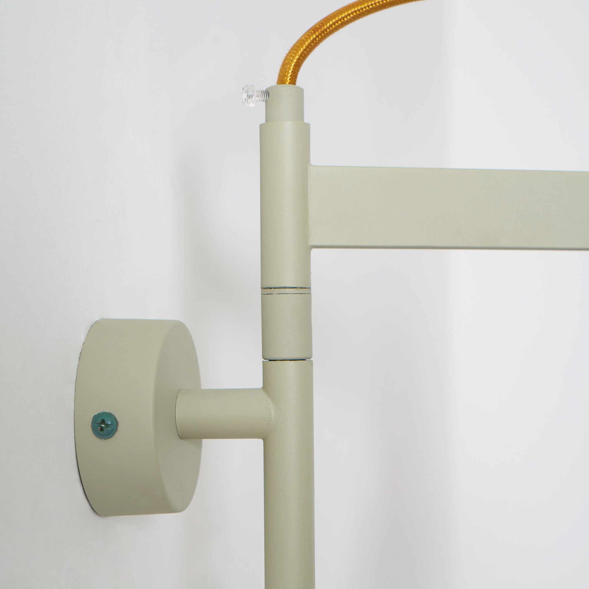 Ivela Moderne Minimaliste Plug-In Métal Applique Murale