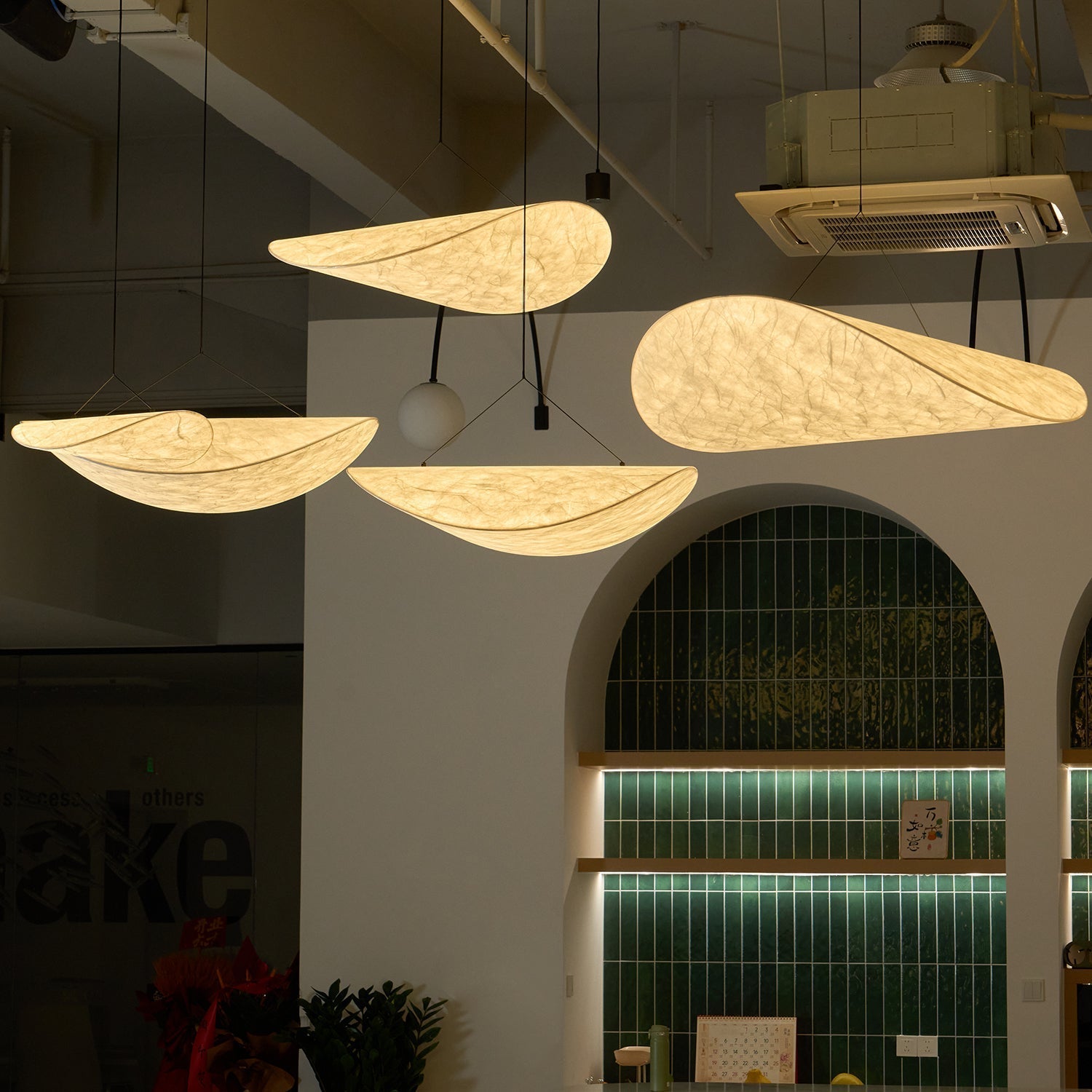 Vela Lampe Suspendue Minimaliste en Soie