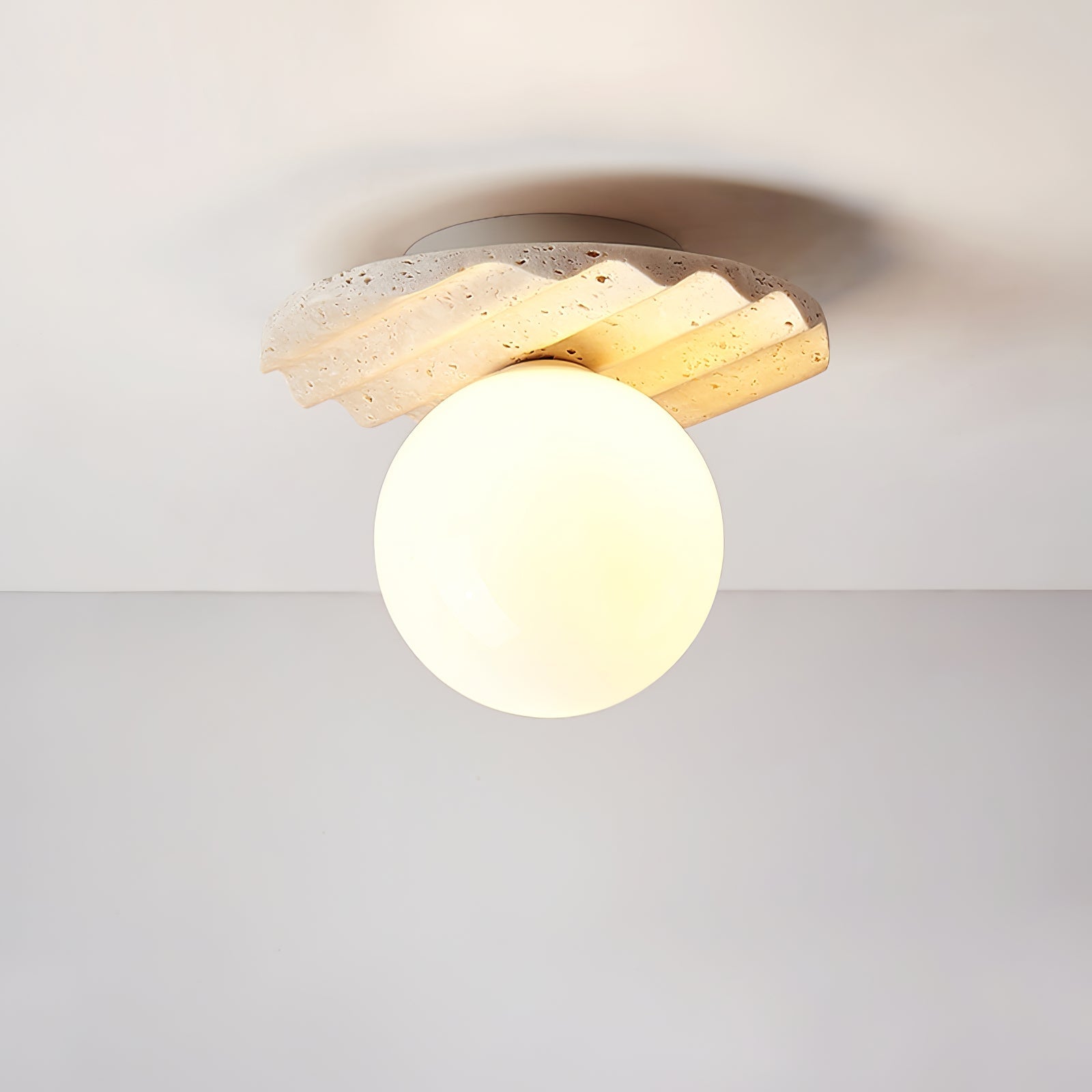 Aura Lumière de Plafond Ondulée en Travertin