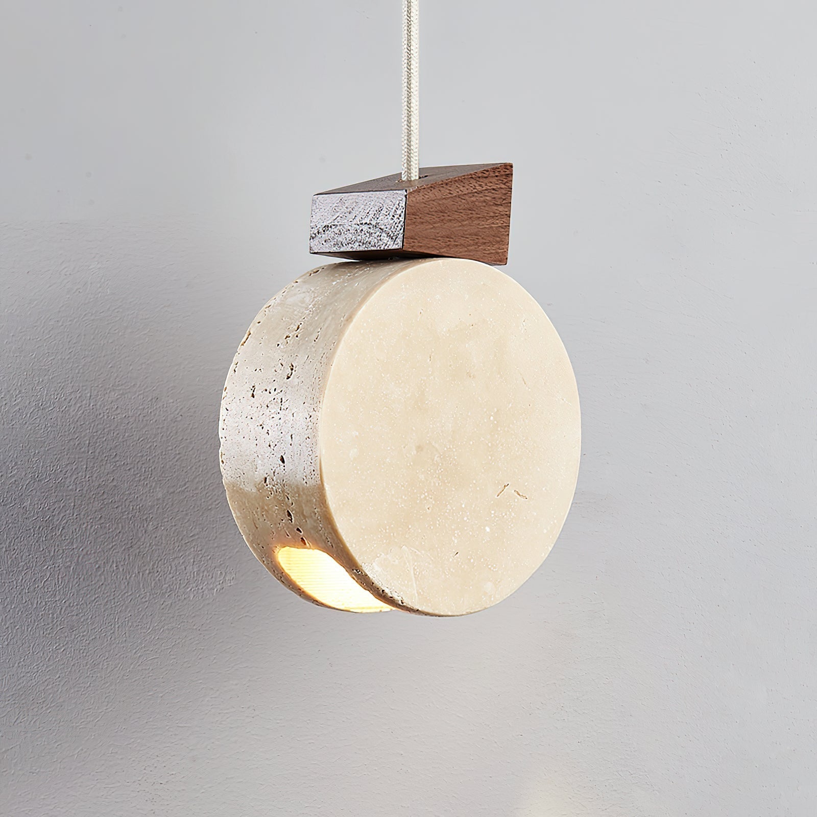 Ritta Suspension Minimaliste en Travertin