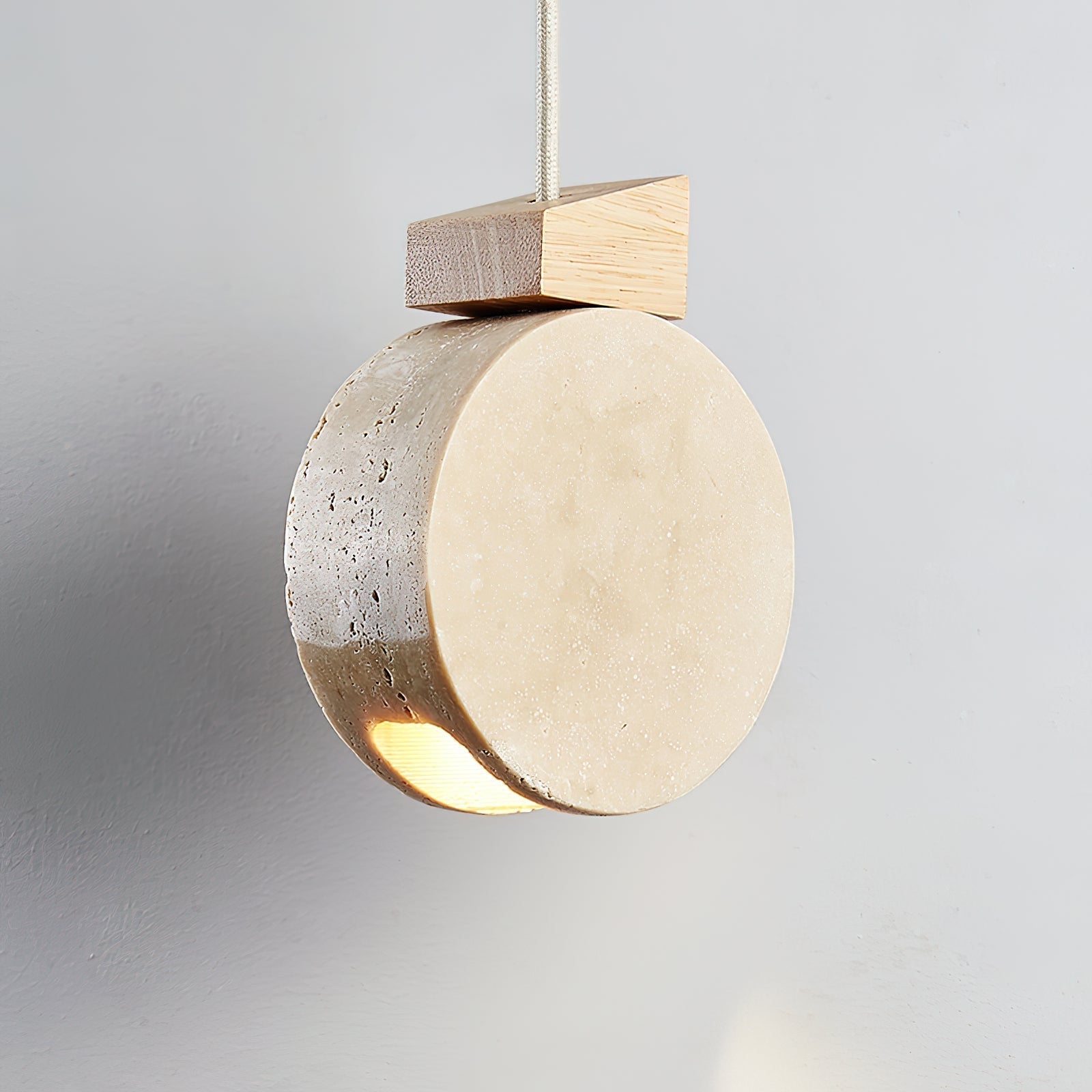 Ritta Suspension Minimaliste en Travertin