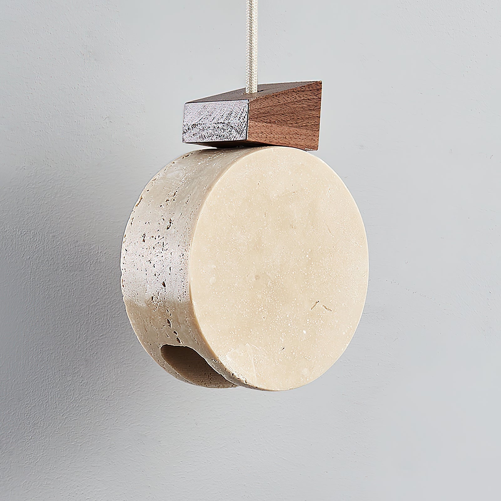 Ritta Suspension Minimaliste en Travertin