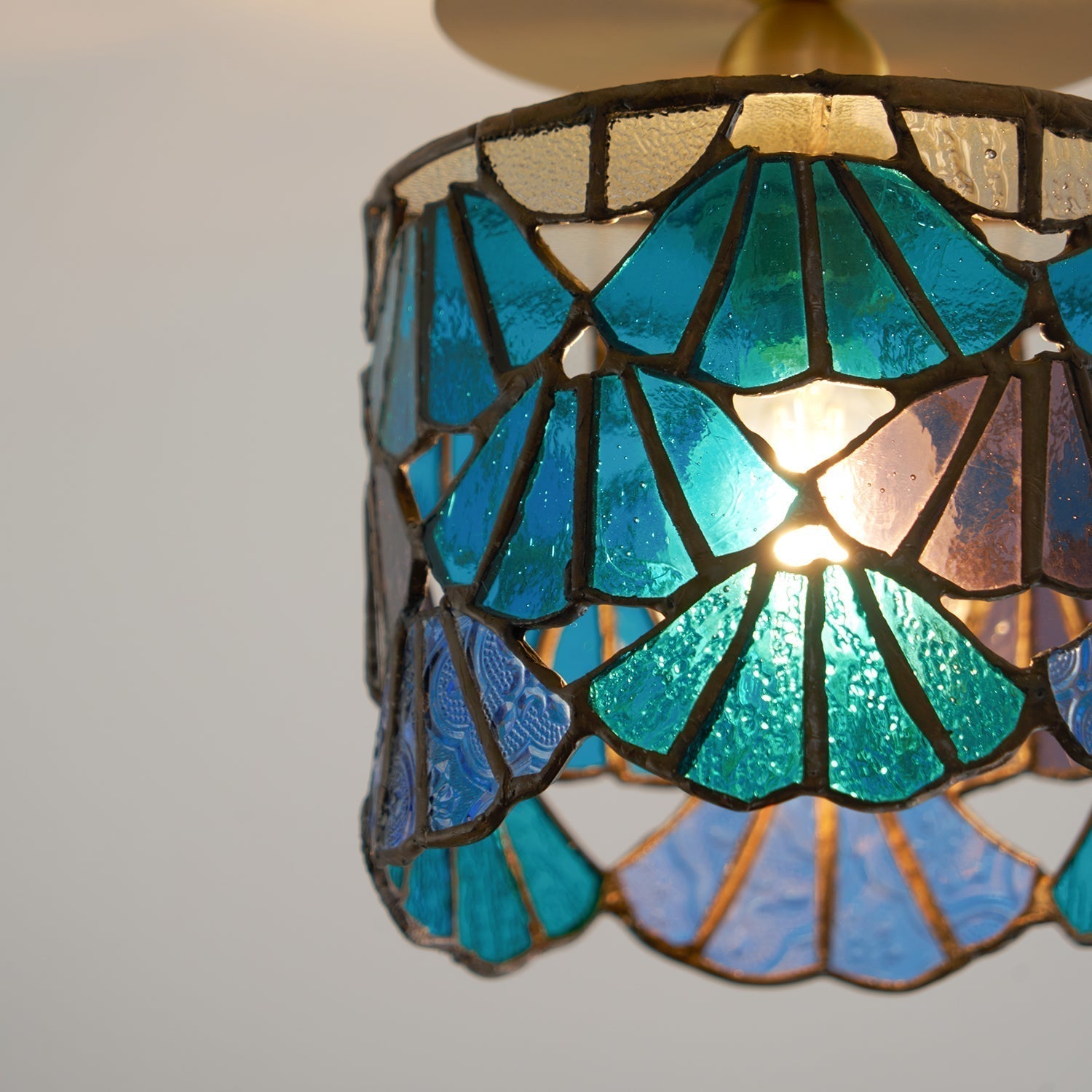 Rosavine Plafonnier Semi-Encastré Verre Coloré Tiffany