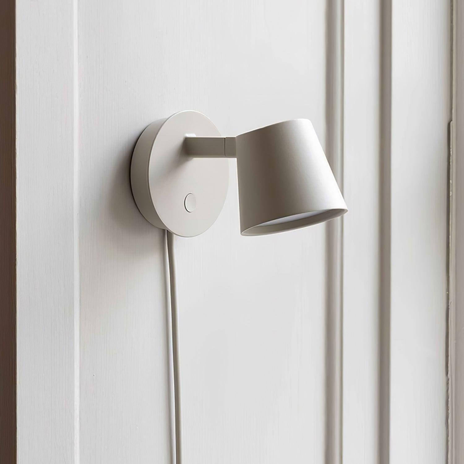 Olmirara Modern Minimalist Plug-In Wall Lamp