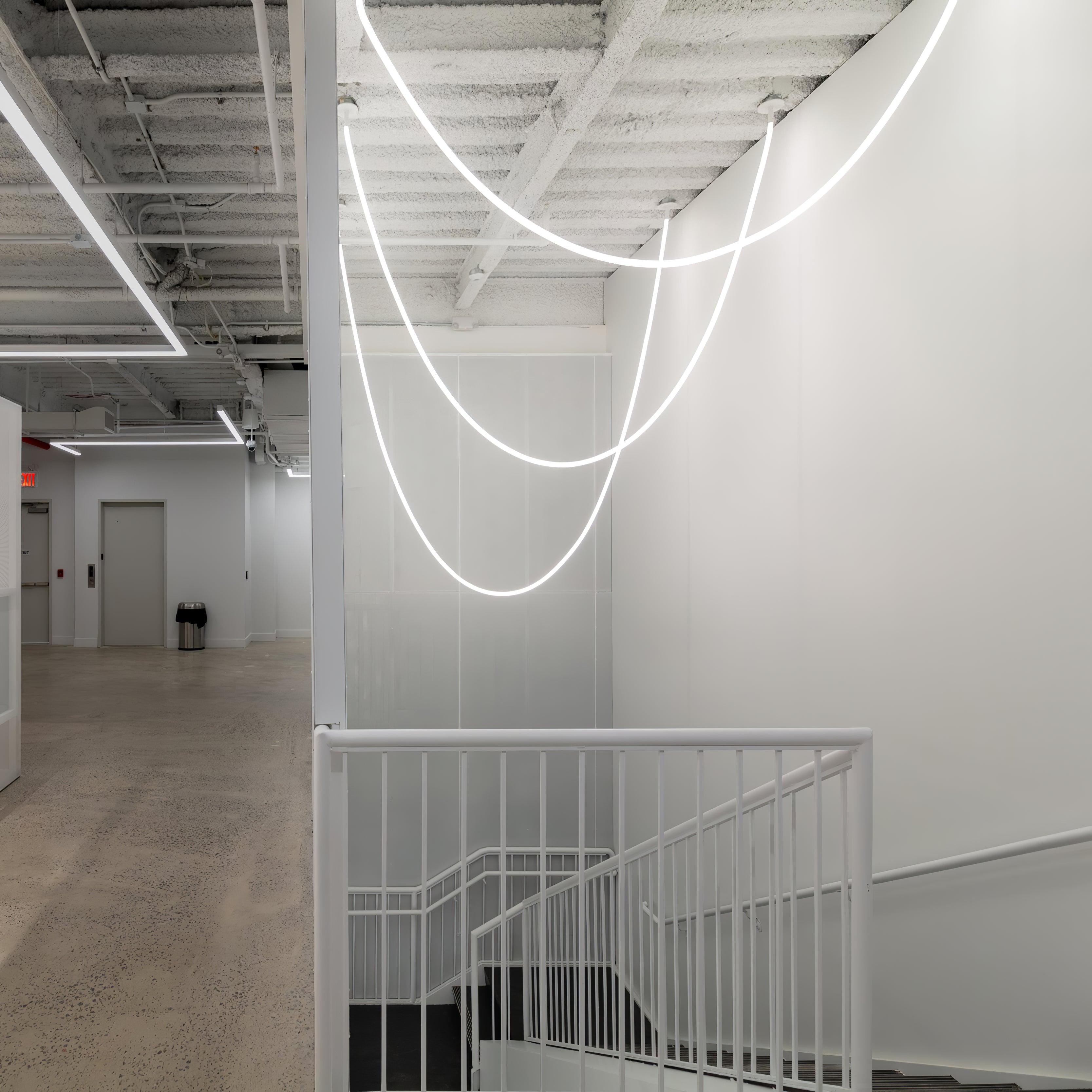 Solara Suspension Courbe Flexible Silicone Laiton