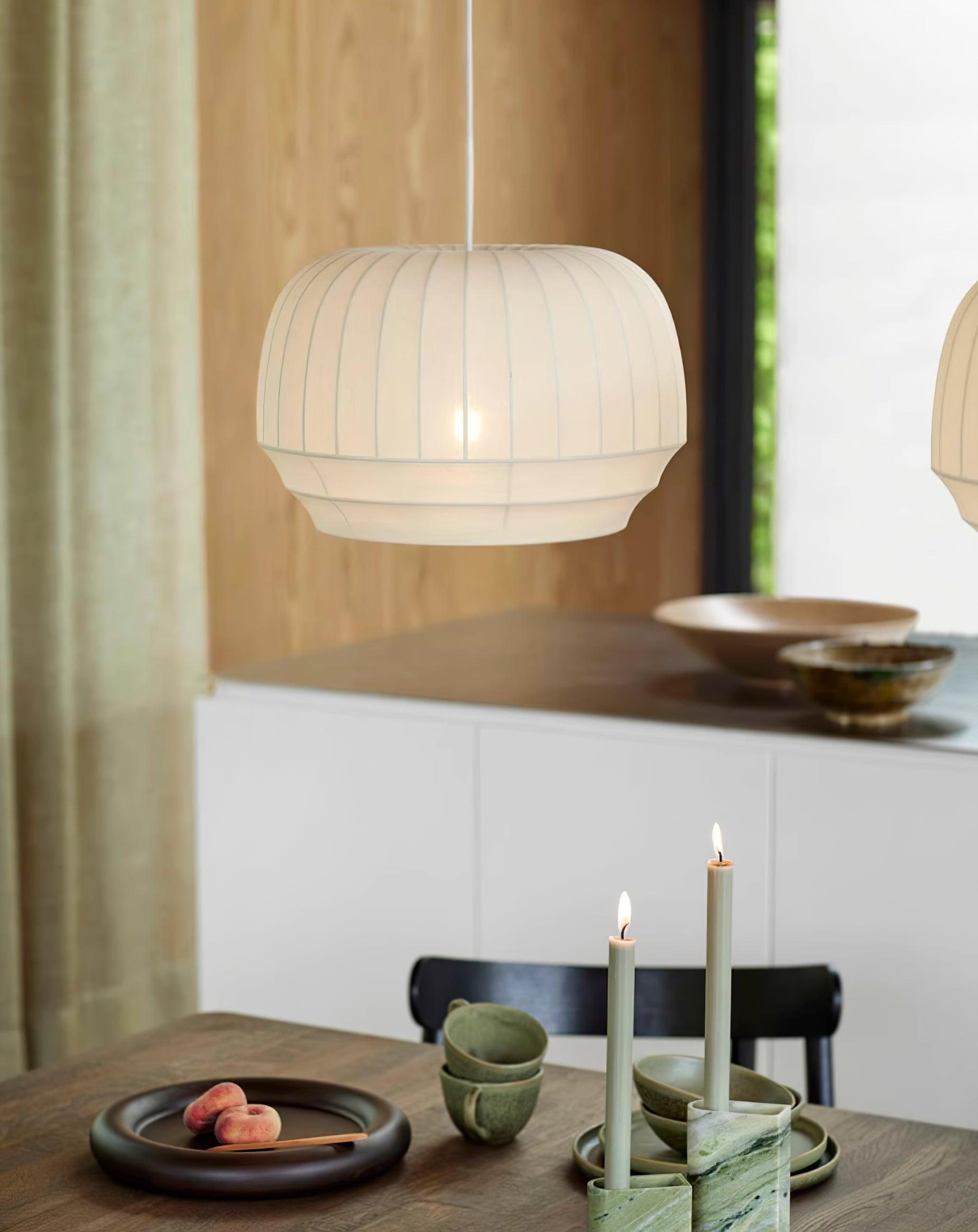 Suspension Luminaire Soie Abat-jour Blanc Tissu Lignes Verticales Doux Moderne Minimaliste