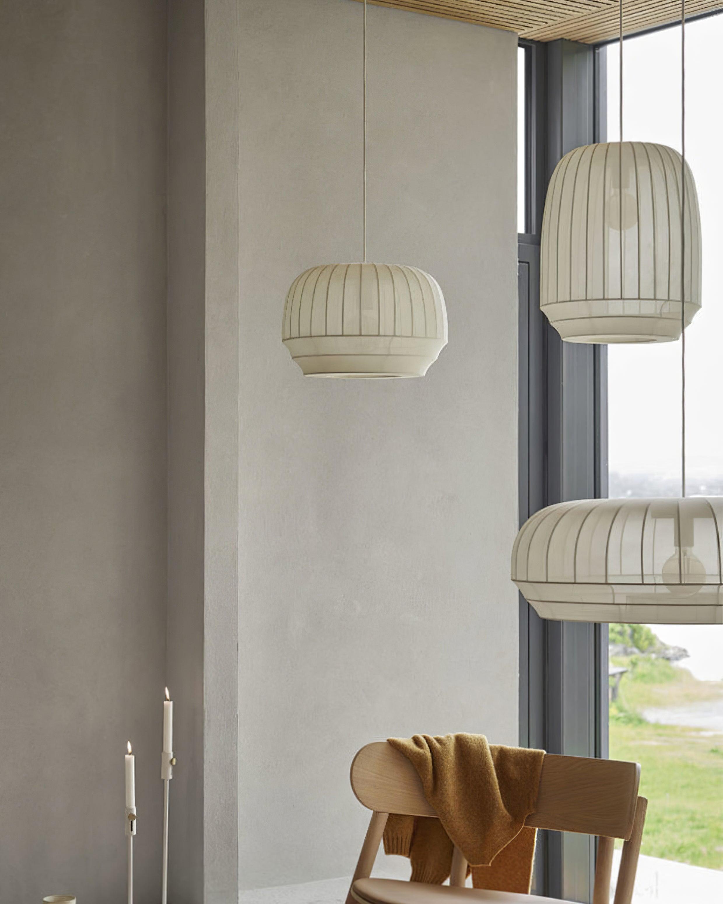Suspension Luminaire Soie Abat-jour Blanc Tissu Lignes Verticales Doux Moderne Minimaliste