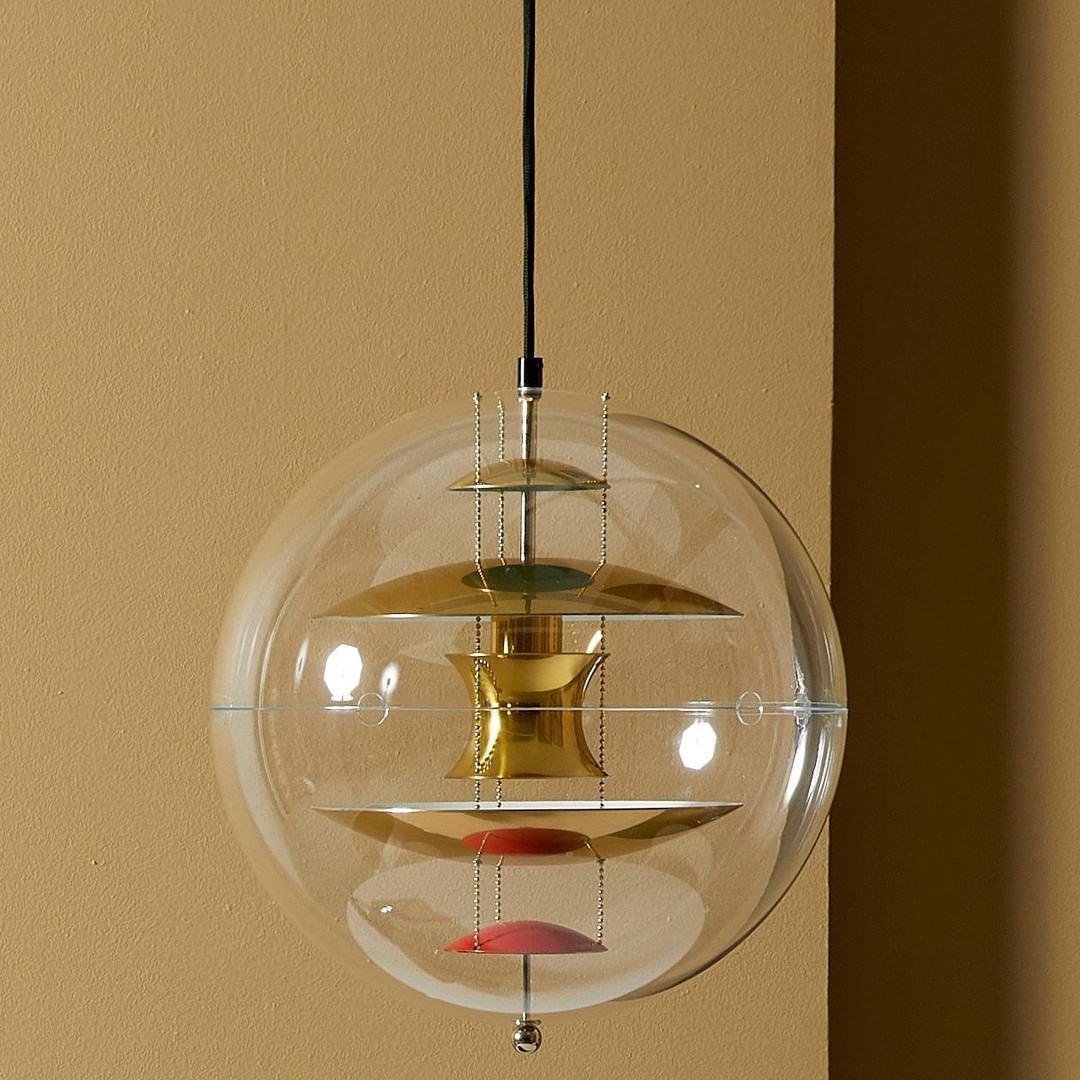 Caleca Suspension Futuriste