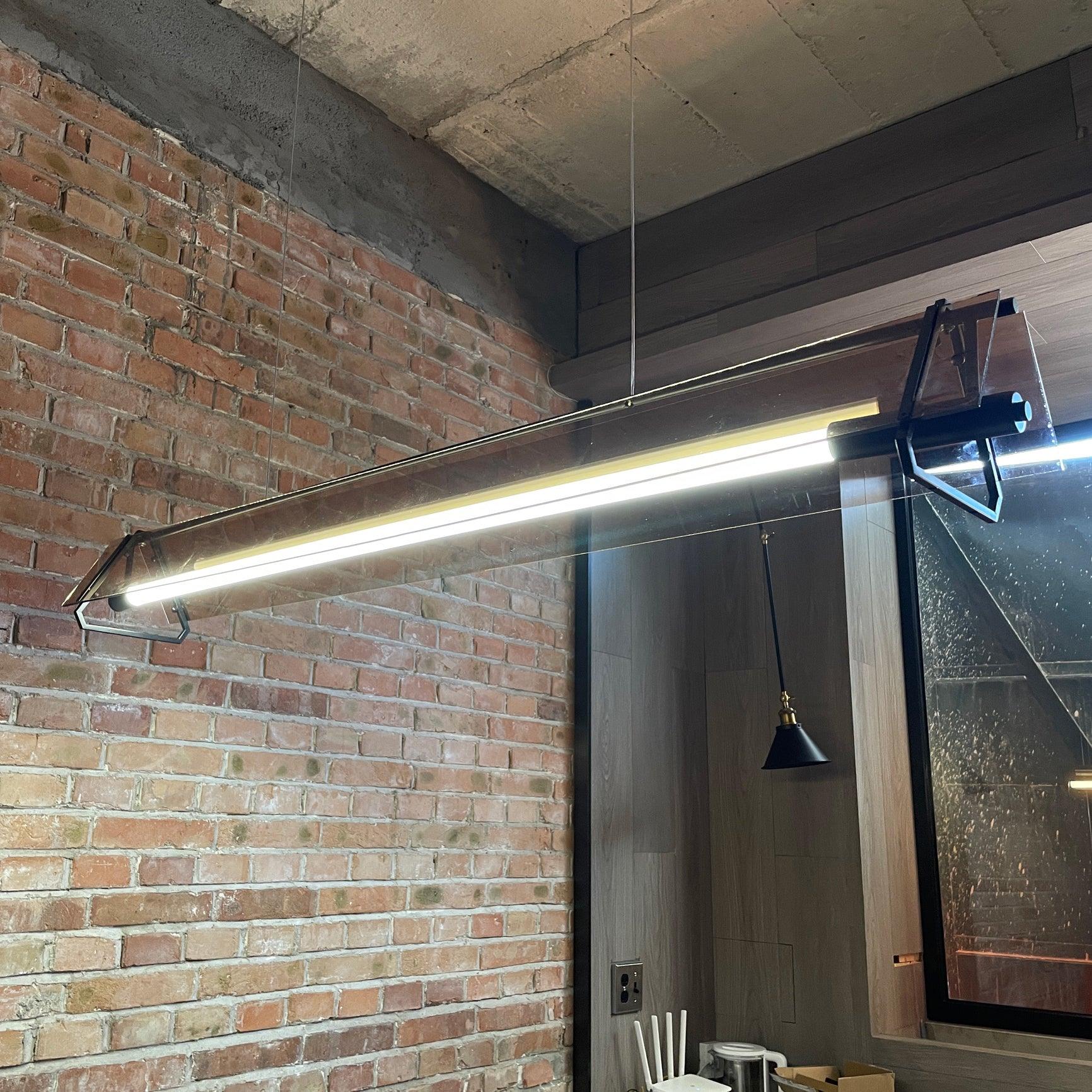 Lunaris Suspension Minimaliste en Verre