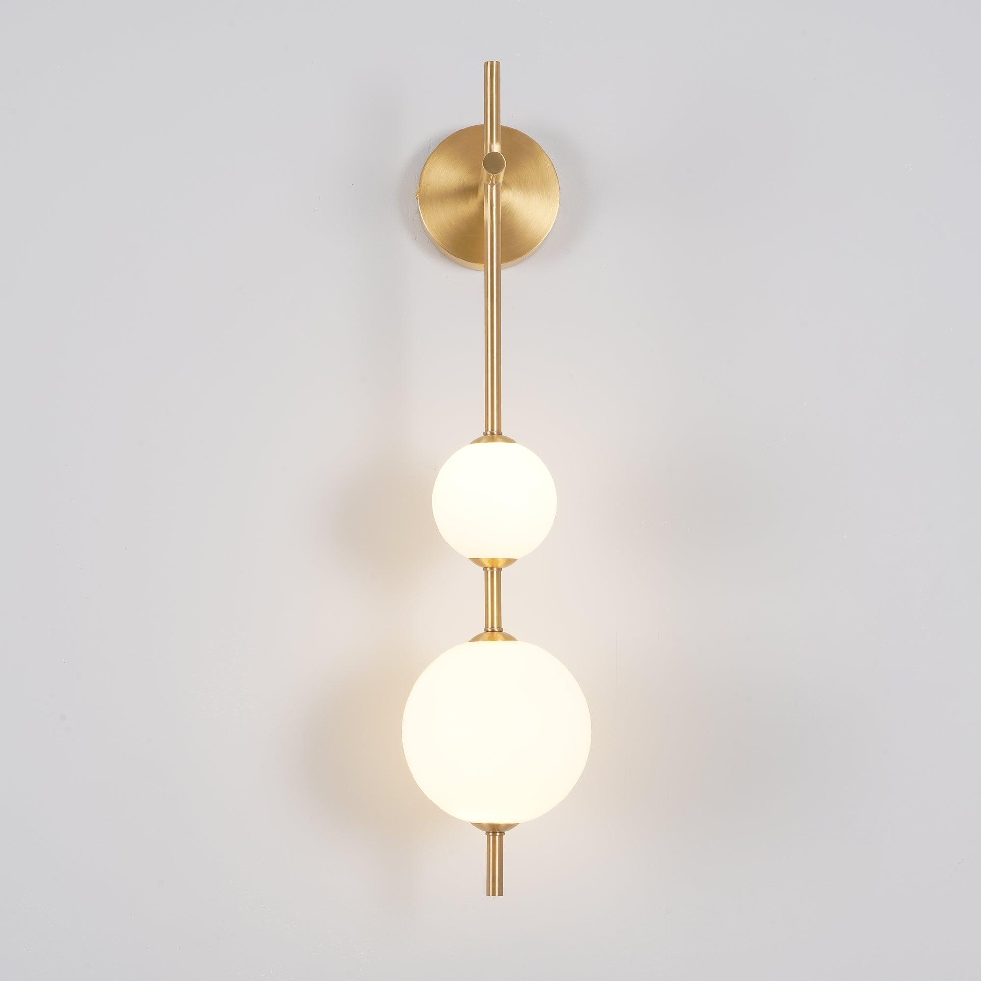 Ilraeia Vertical Globe Plug-in Wall Lamp