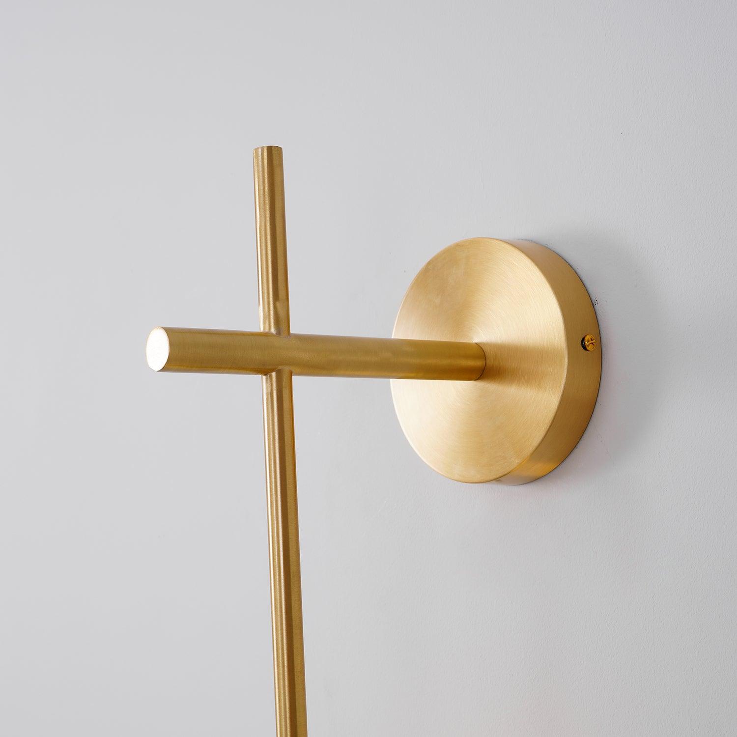 Ilraeia Vertical Globe Plug-in Wall Lamp