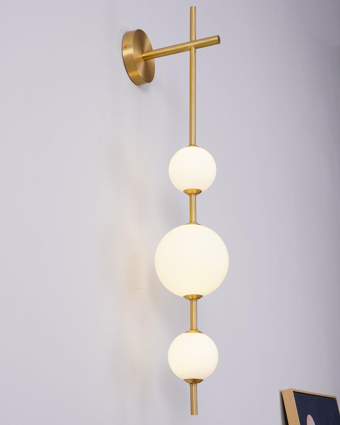 Ilraeia Vertical Globe Plug-in Wall Lamp