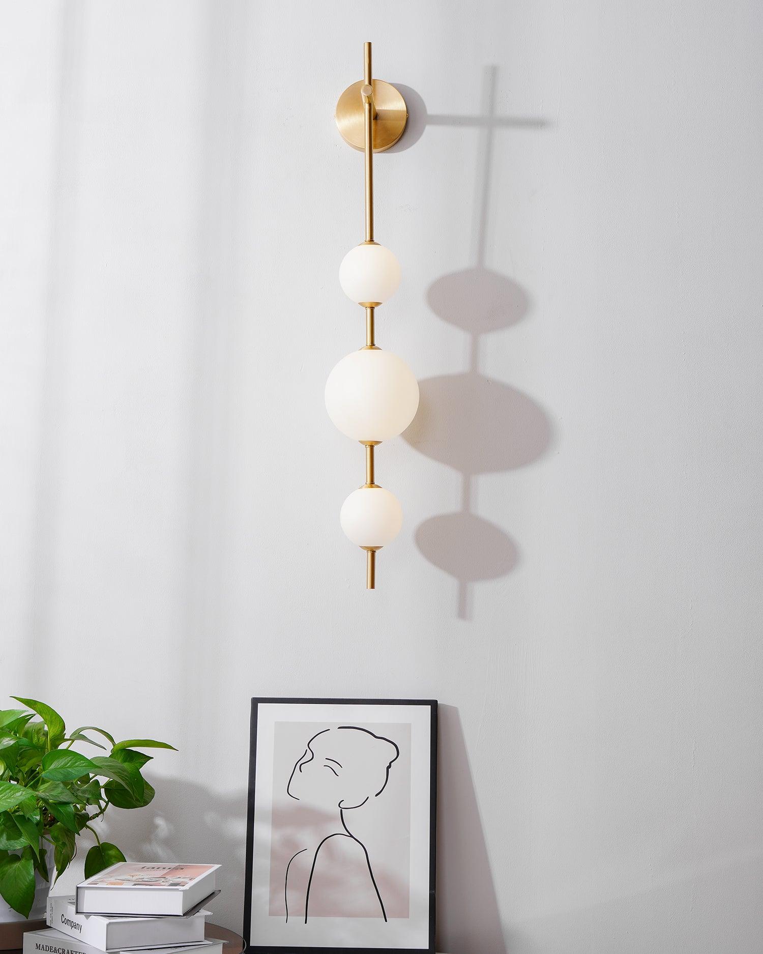 Ilraeia Vertical Globe Plug-in Wall Lamp