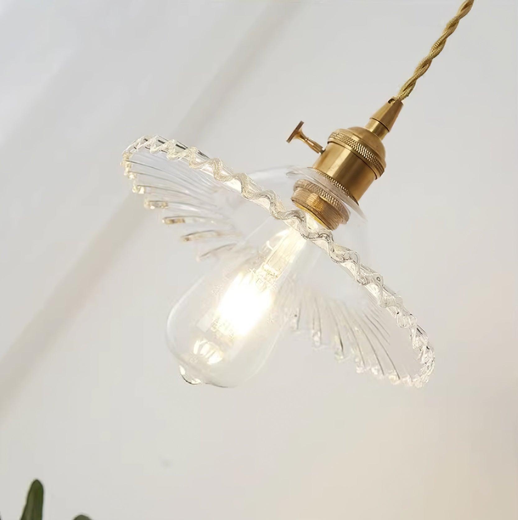 Suspension Ébouriffé Verre Ombre Festonné Bord Laiton Accents Rétro