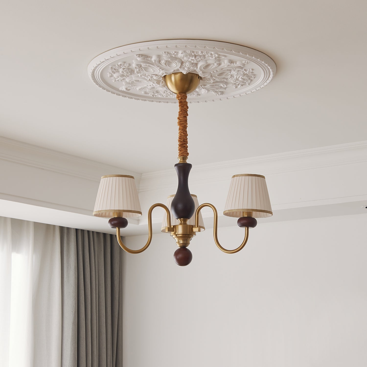 Erthaos Lustre Bois Tissu Plissé Élégance Traditionnelle