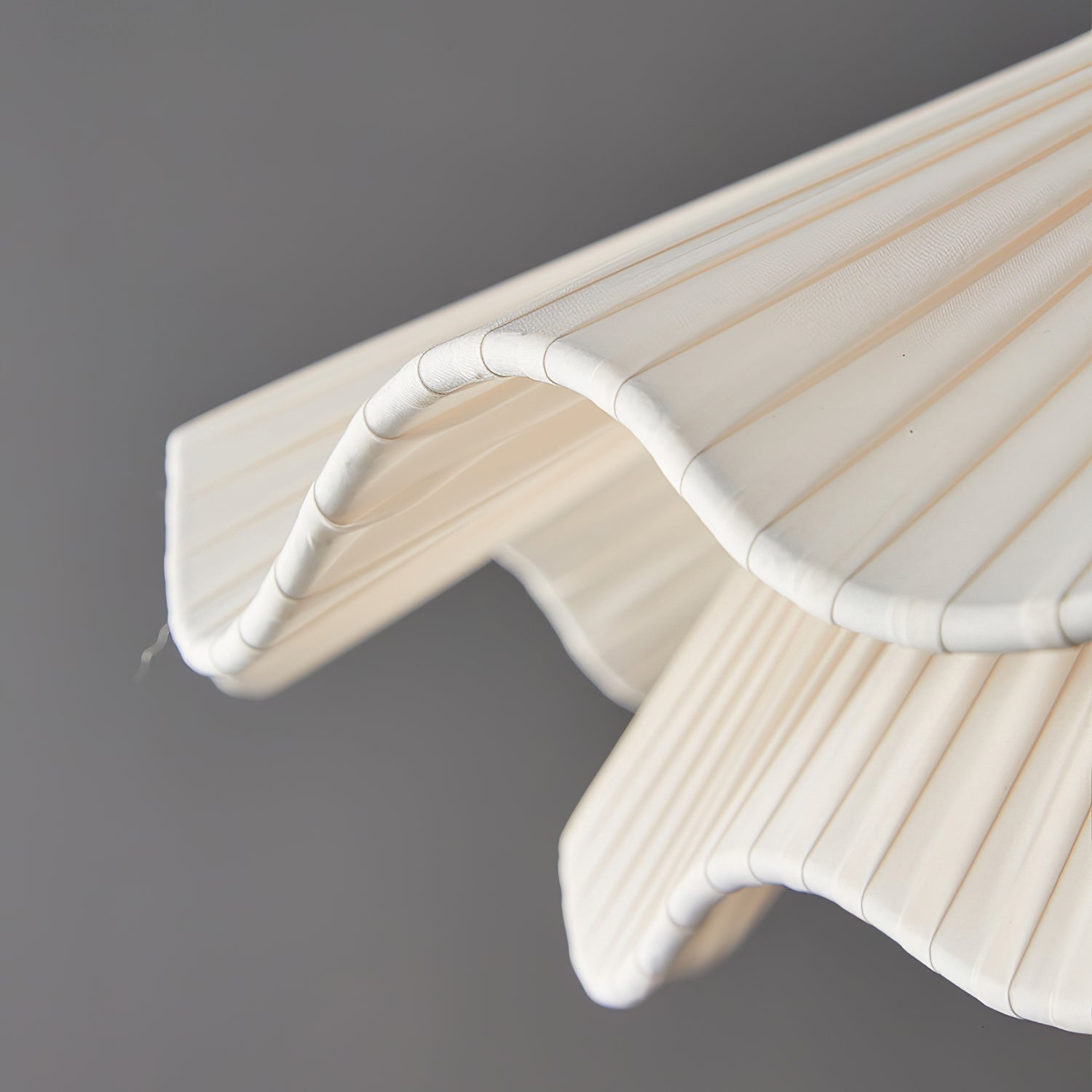 Calavie Suspension Élégante Plissée Ondulée