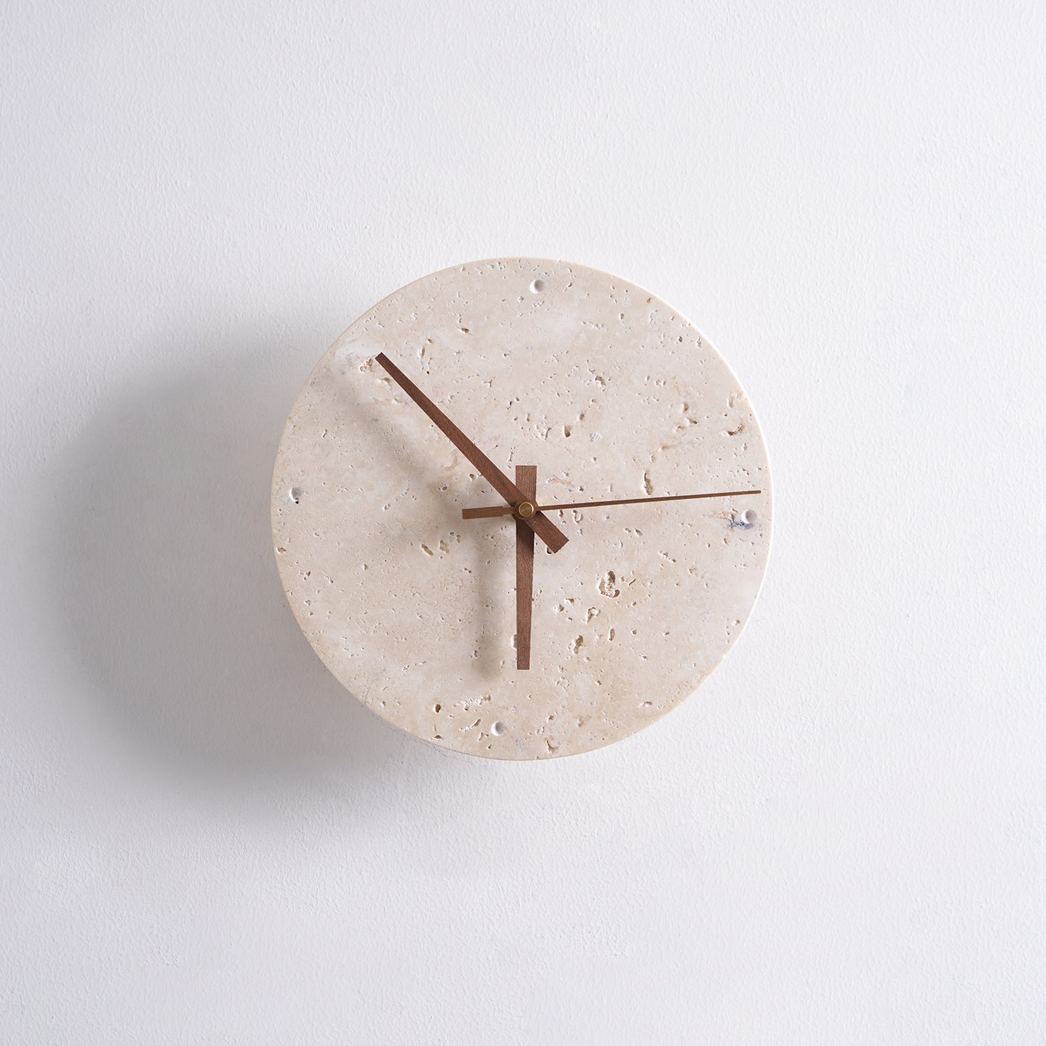 Drift Applique Murale Horloge Travertin