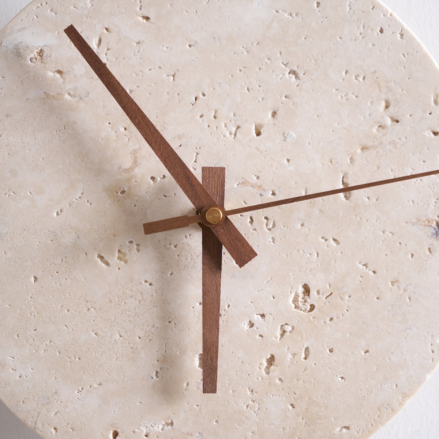 Drift Applique Murale Horloge Travertin