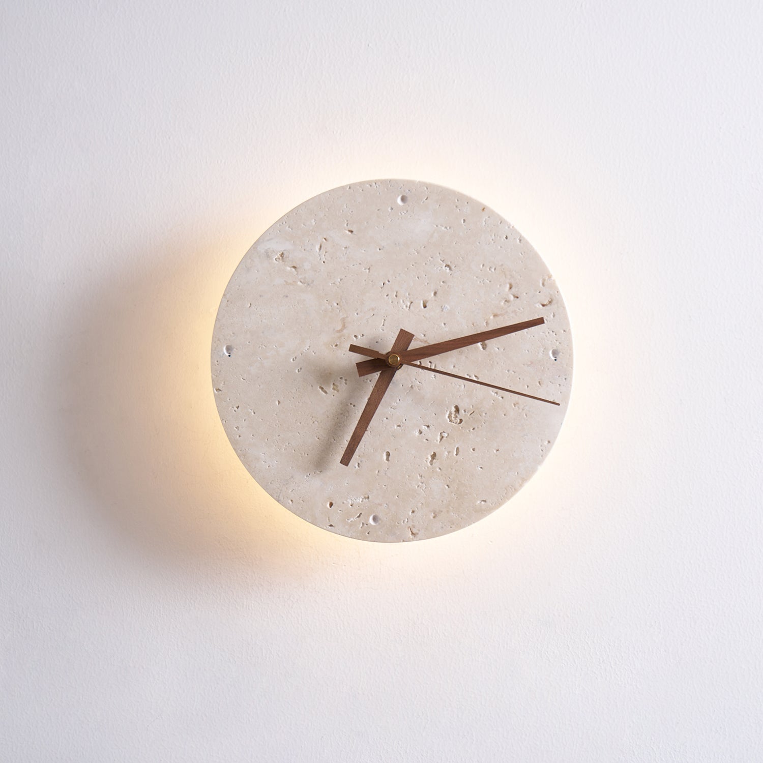 Drift Applique Murale Horloge Travertin