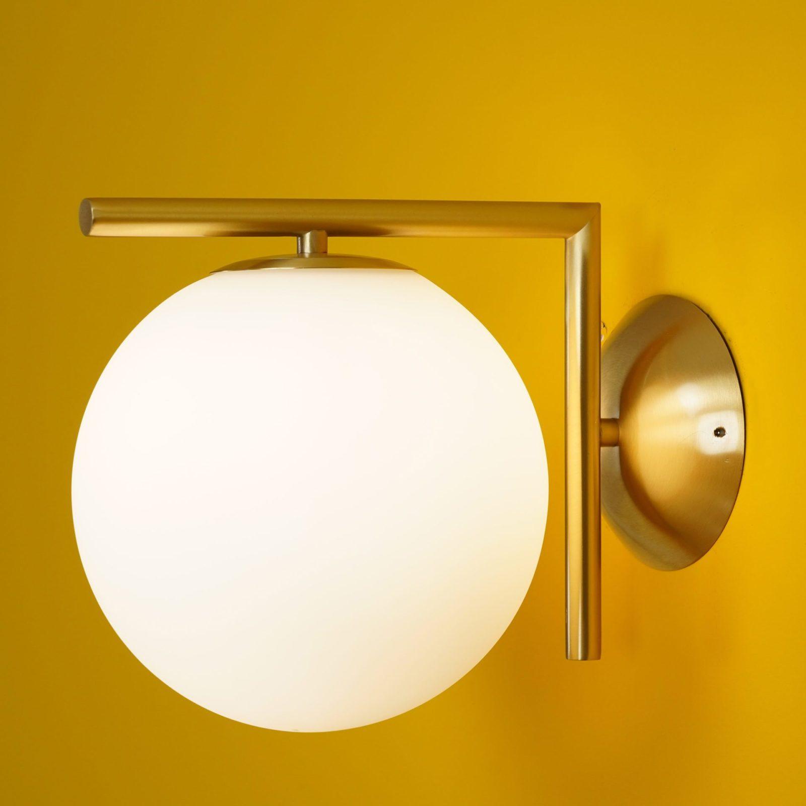 Joanna Applique Murale Moderne Minimaliste en Verre Soufflé Opale