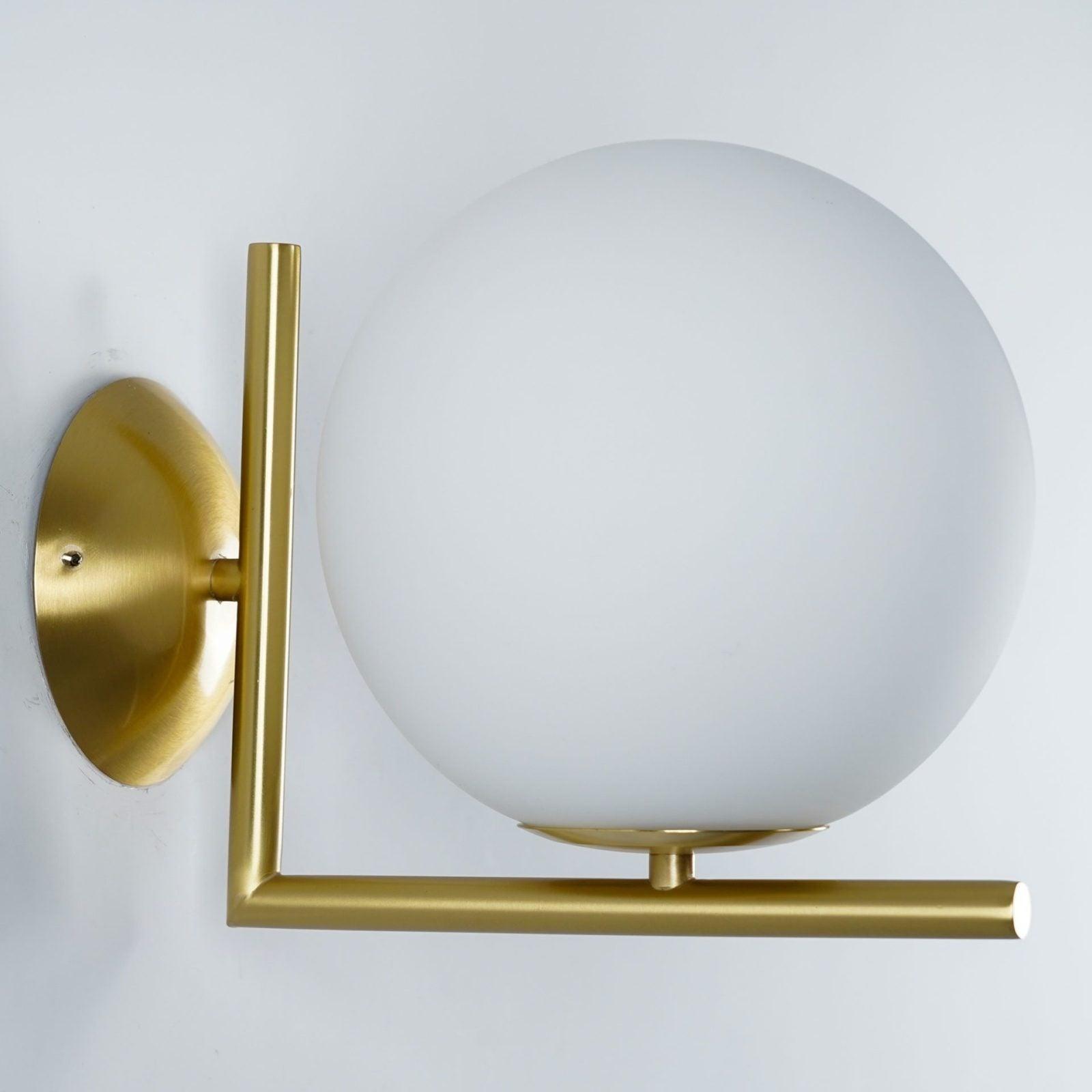 Joanna Applique Murale Moderne Minimaliste en Verre Soufflé Opale